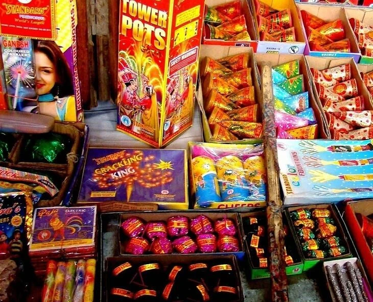 టపాసుల వ్యాపారం.. తుస్సు.. తుస్సు..