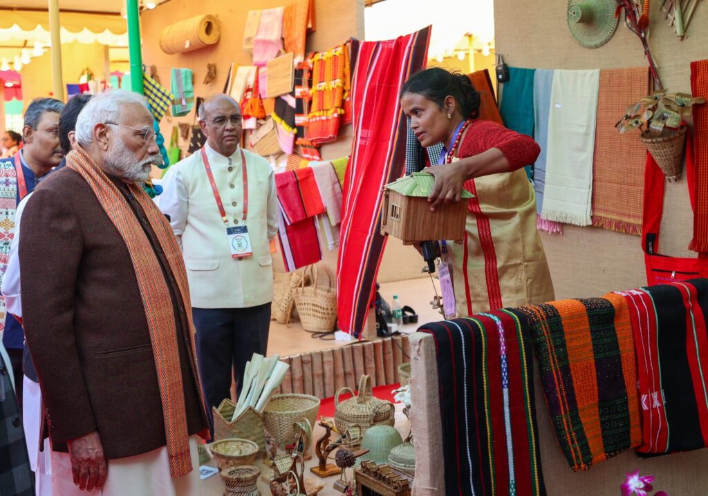 ఈశాన్య రాష్ట్రాలు ప్రగతి పథంలో పయనించే విధంగా కృషి: ప్రధాని మోడీ