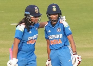 ఐర్లాండ్ పై మొదటి వన్డేలో 6 వికెట్ల తేడాతో భారత్ గెలుపు