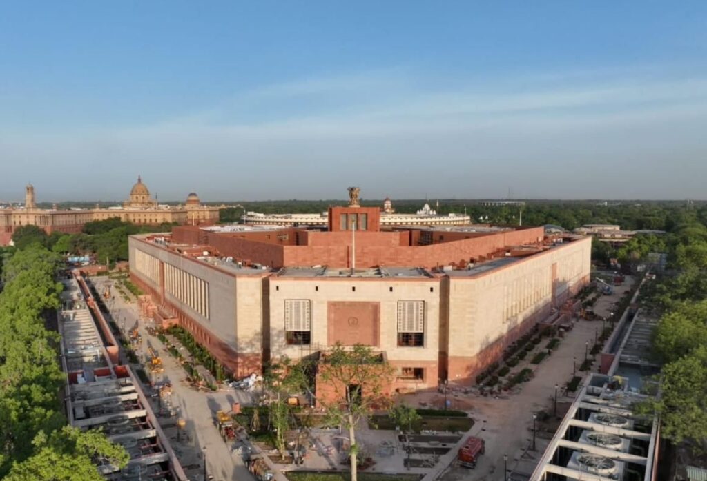 ఈ బడ్జెట్ సమావేశాల్లోనే వక్ఫ్ సవరణ బిల్లు: అఖిల పక్షానికి కేంద్రం లిస్ట్