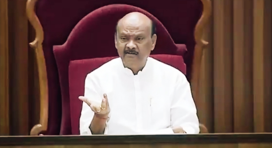 దొంగల్లా వచ్చి సంతకాలు పెట్టాల్సిన అవసరమేంటి?: వైసీపీ సభ్యుల తీరుపై స్పీకర్ అసంతృప్తి