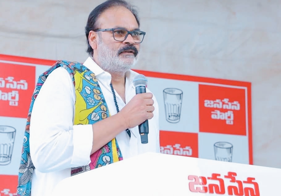 జనసేన పార్టీ ఎమ్మెల్సీ అభ్యర్థిగా కొణిదెల నాగబాబు పేరు ఖరారు