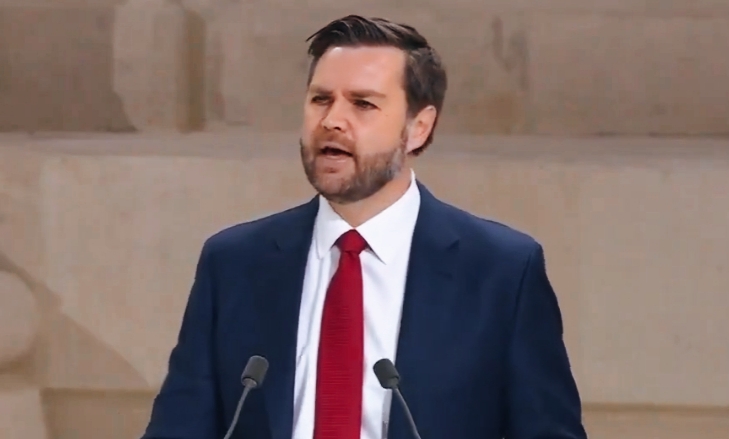 గ్రీన్ కార్డు పొందినా శాశ్వత నివాసం వచ్చినట్లు కాదు: జేడీ వాన్స్ కీలక వ్యాఖ్యలు