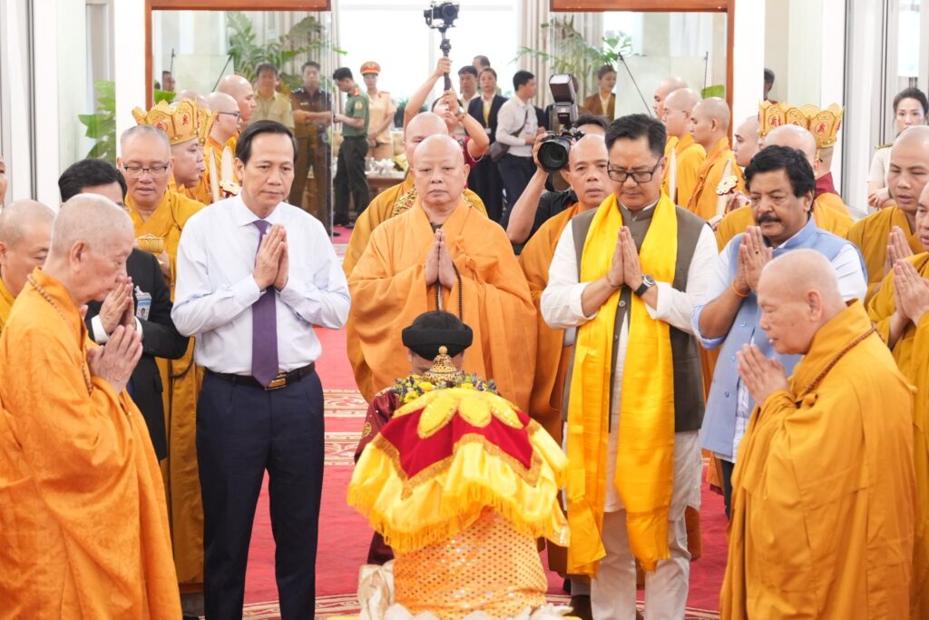 వియత్నాంలో భారత మంత్రులు…మే 6న హో చి మిన్హ్ లో బుద్ధుడి అవశేషాల ప్రదర్శన